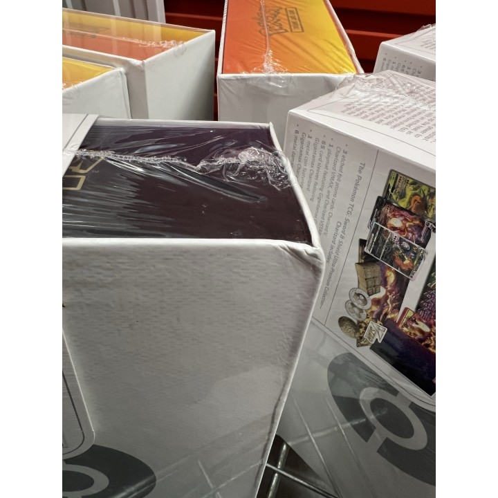 OUTLET Pokémon TCG: Ultra Premium Collection Charizard
